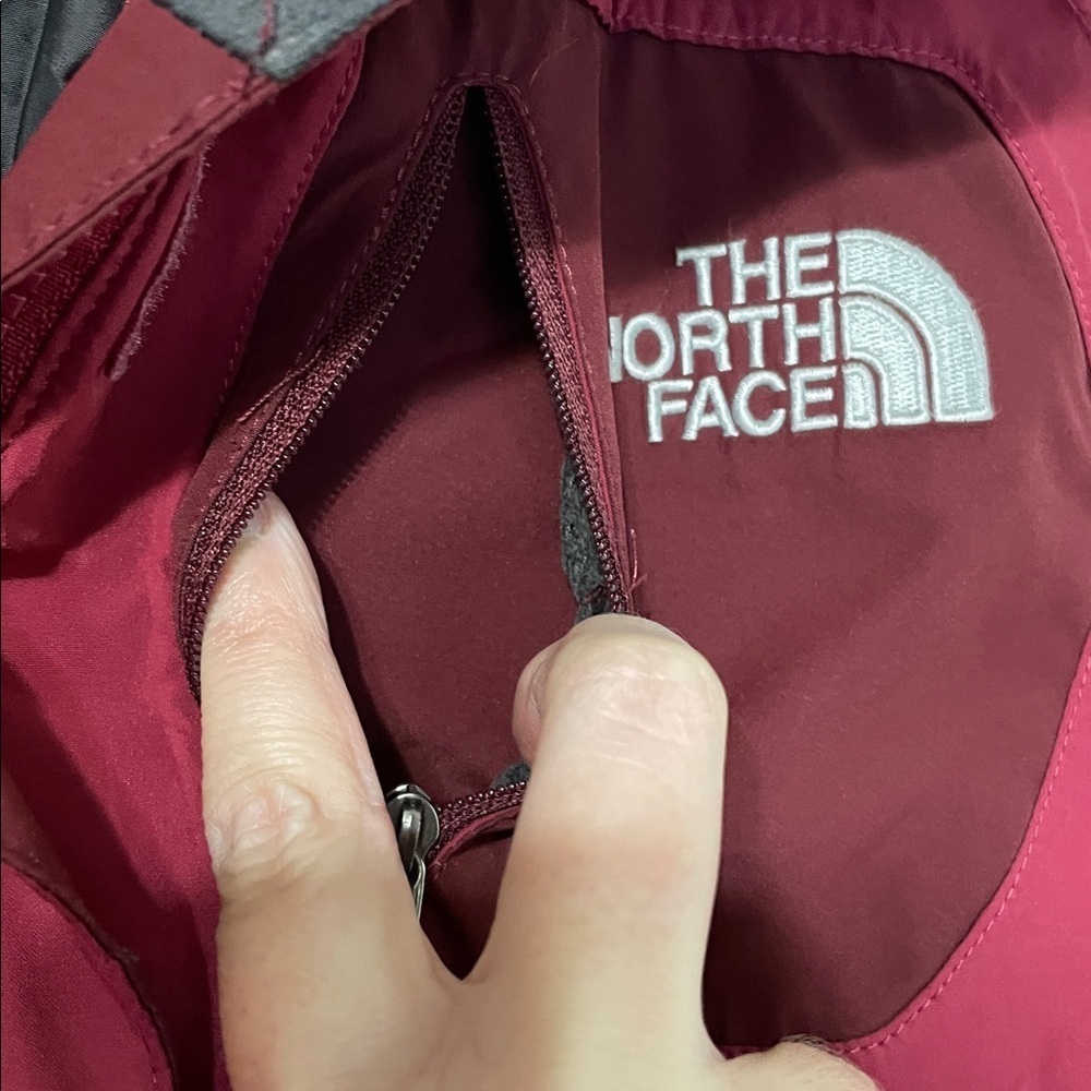 The North Face Women’s 3-in-1 Hooded Parka HyVent Magenta & Gray Size Small - Picture 6 of 17